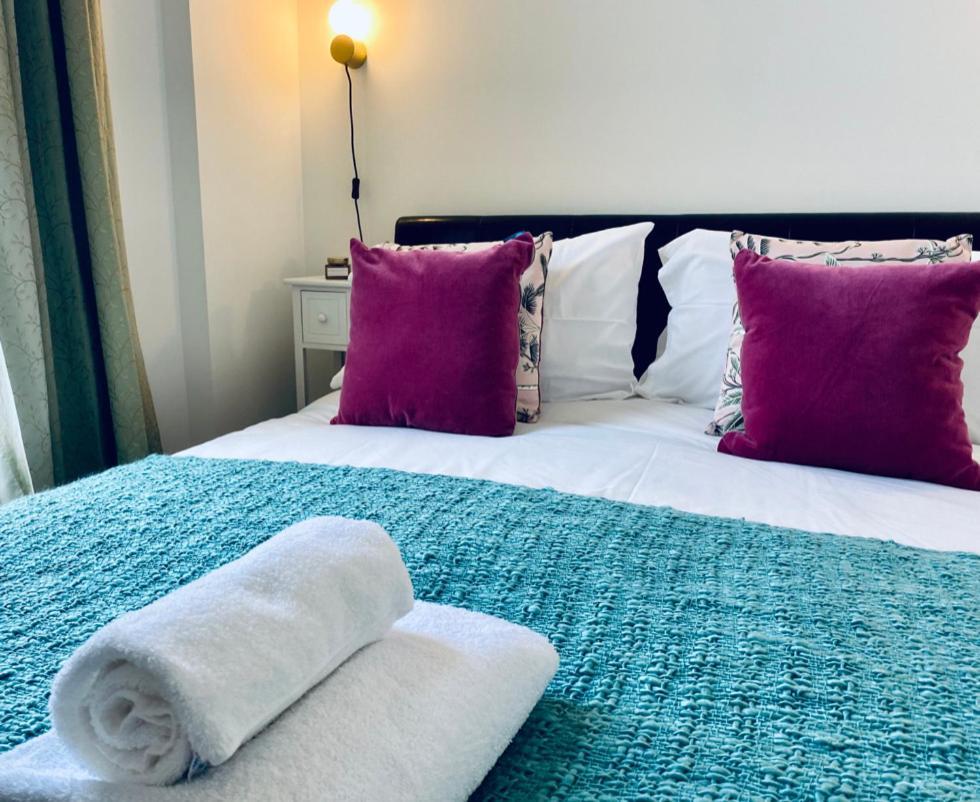 Cloud9Sa At The Charles Chertsey Apartamento Exterior foto