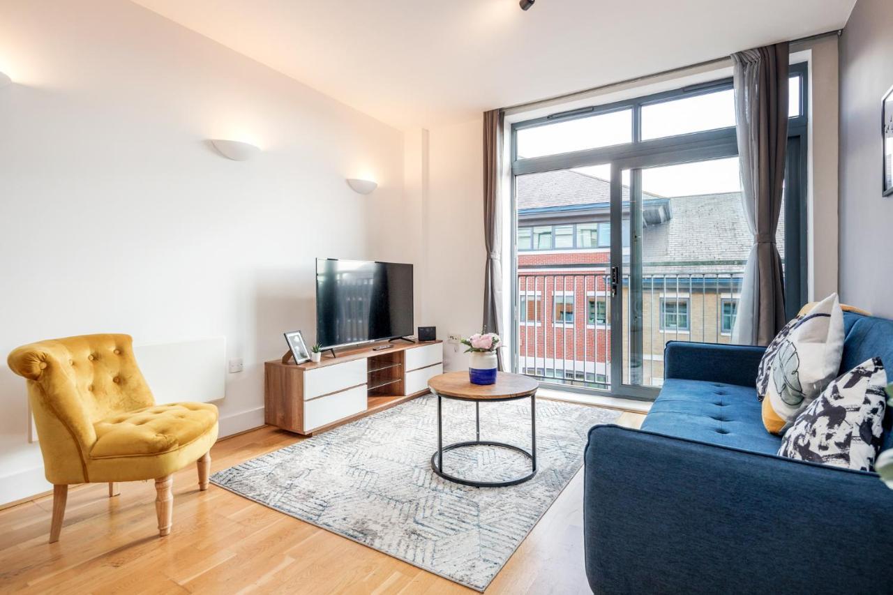 Cloud9Sa At The Charles Chertsey Apartamento Exterior foto